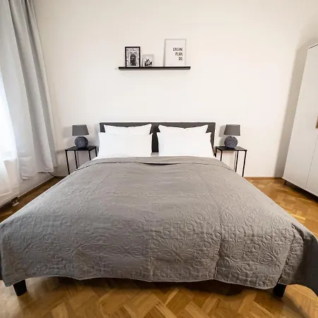 Moderne 3zimmer Mit Netflix Und Balkon Leipzig