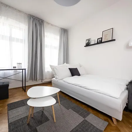 Apartment Moderne 3zimmer Mit Netflix Und Balkon Leipzig
